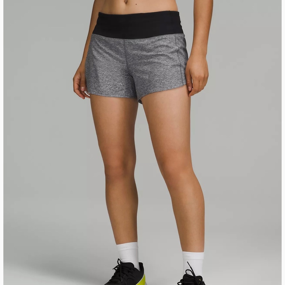 Lululemon - Speed Up Mid-Rise Lined Short 4"